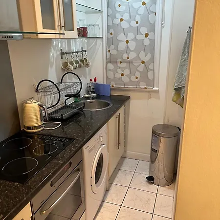 Lovely 1 Bedroom Flat In Quiet Wimbledon Londres Exterior foto