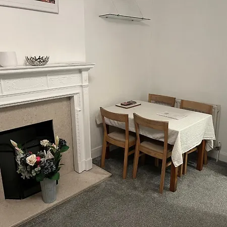 Lovely 1 Bedroom Flat In Quiet Wimbledon Londres Exterior foto